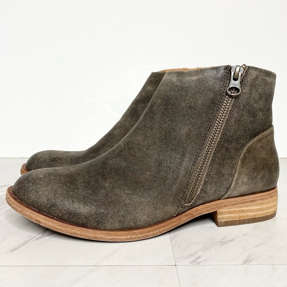 New! Kork Ease Riley Gray Brown Distressed Suede Bootie 7M - Picture 1 of 14